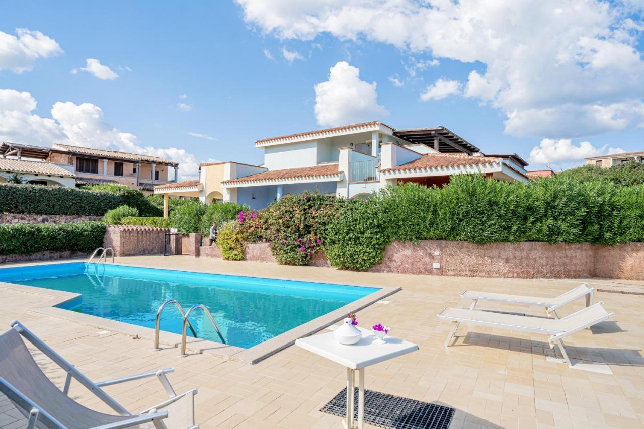 Residence La Tartaruga Монте Петросу Екстериор снимка