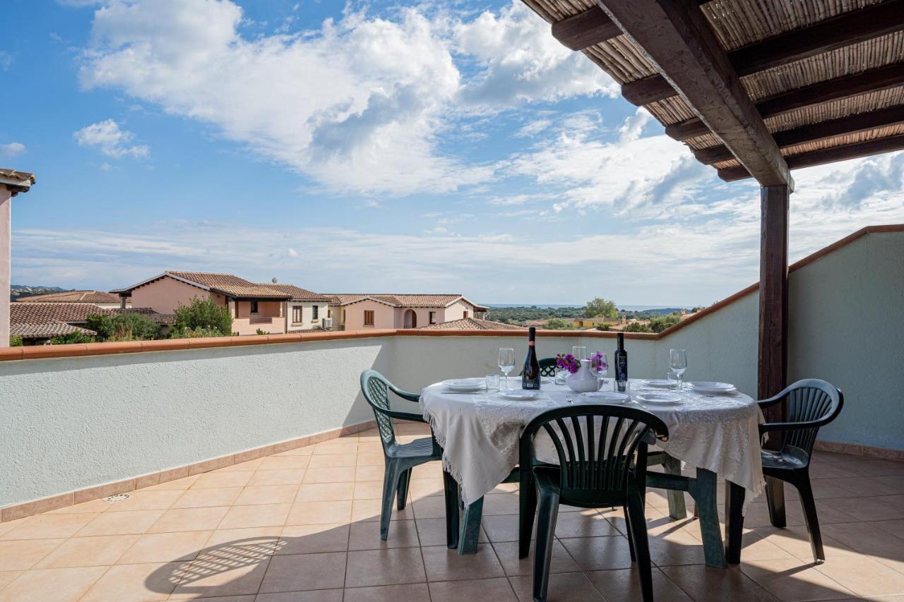 Residence La Tartaruga Монте Петросу Екстериор снимка