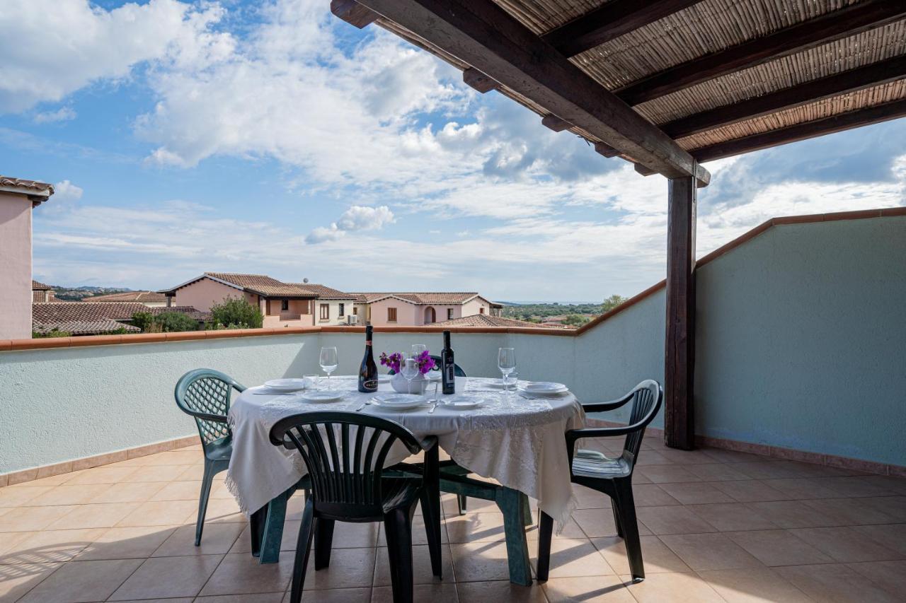 Residence La Tartaruga Монте Петросу Екстериор снимка